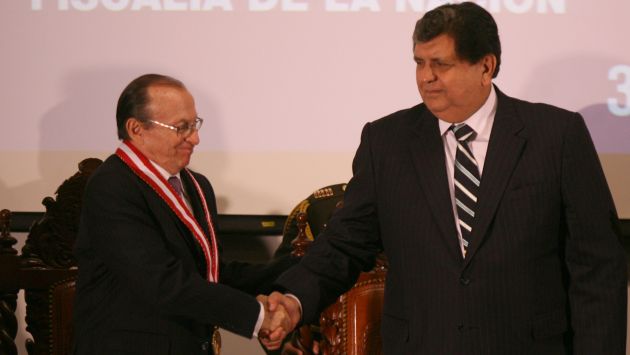 Fiscal de la Nación, José Antonio Peláez, junto con Alan García. (Foto: Perú21).
