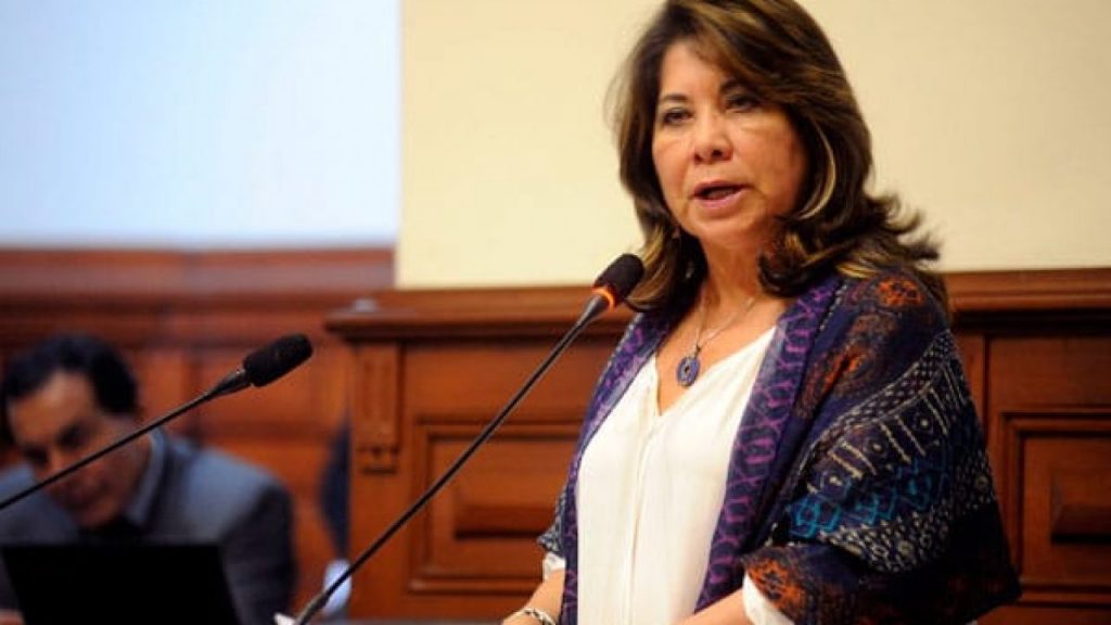 Es falsa la versión de Martha Chávez acerca de que Alberto Fujimori nunca fue involucrado en actos de corrupción